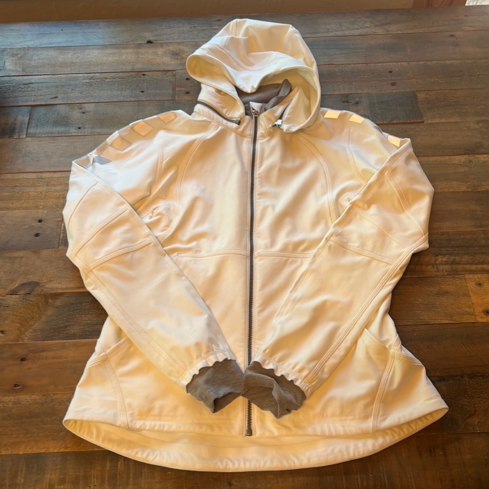 Lululemon Size 8 Rain Jacket